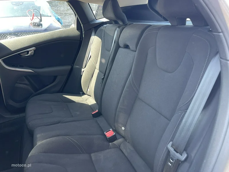 Volvo V40 12
