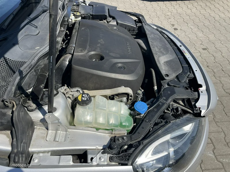 Volvo V40 14