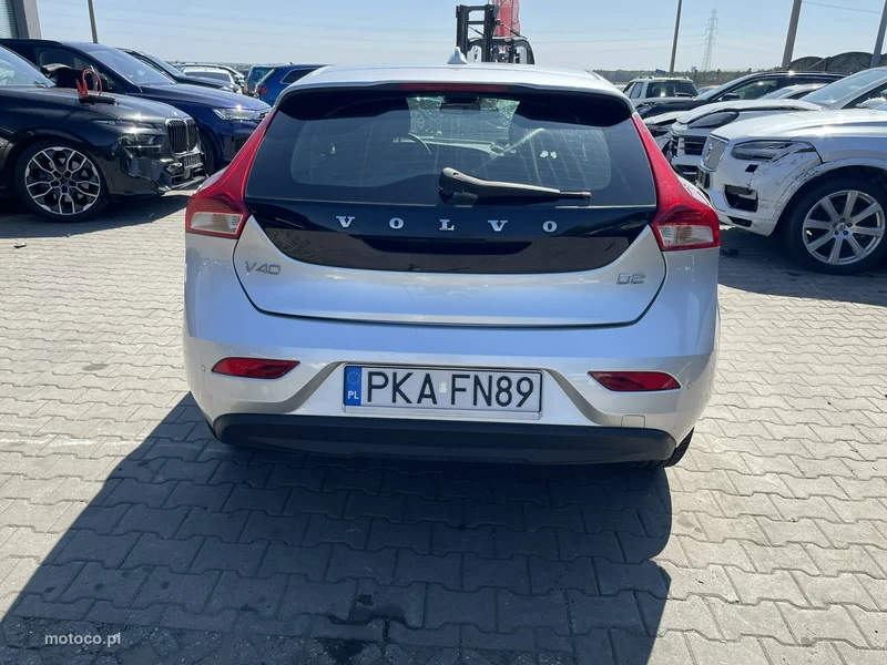 Volvo V40 7
