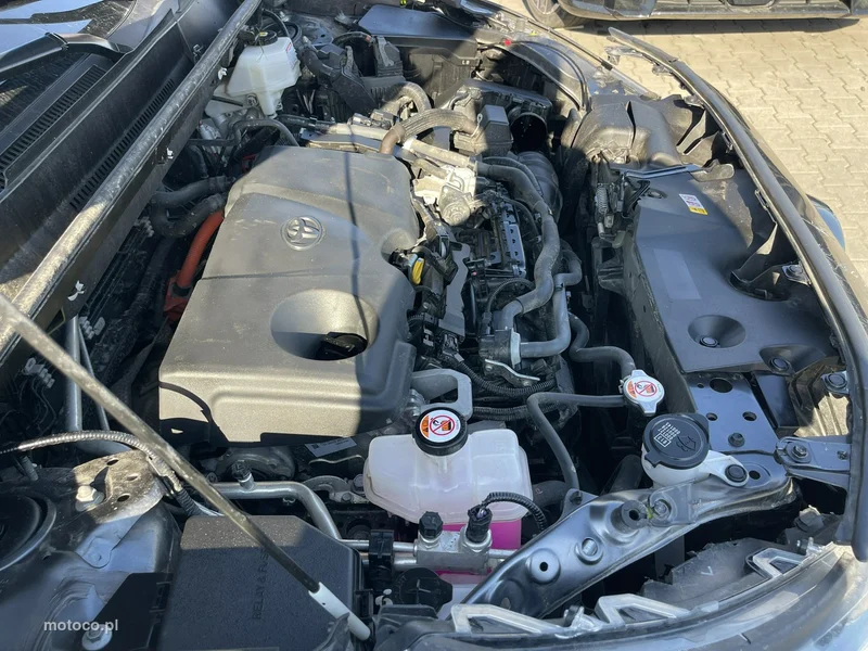 Toyota RAV 4 XA50 14