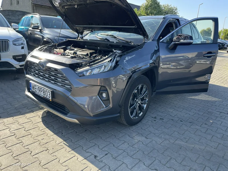 Toyota RAV 4 XA50 3