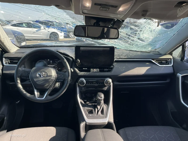 Toyota RAV 4 XA50 9