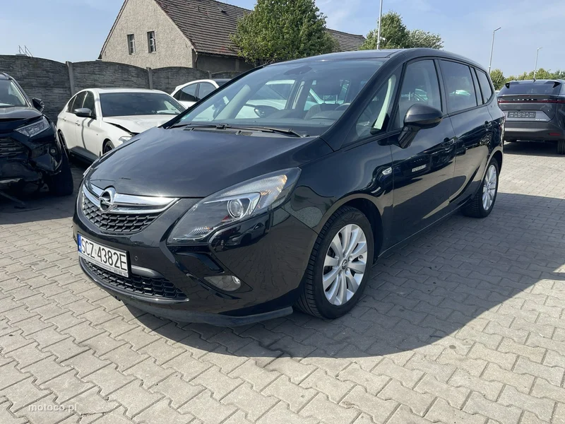 Opel Zafira C Tourer 2