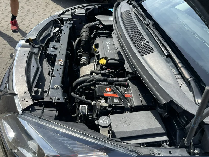 Opel Zafira C Tourer 14
