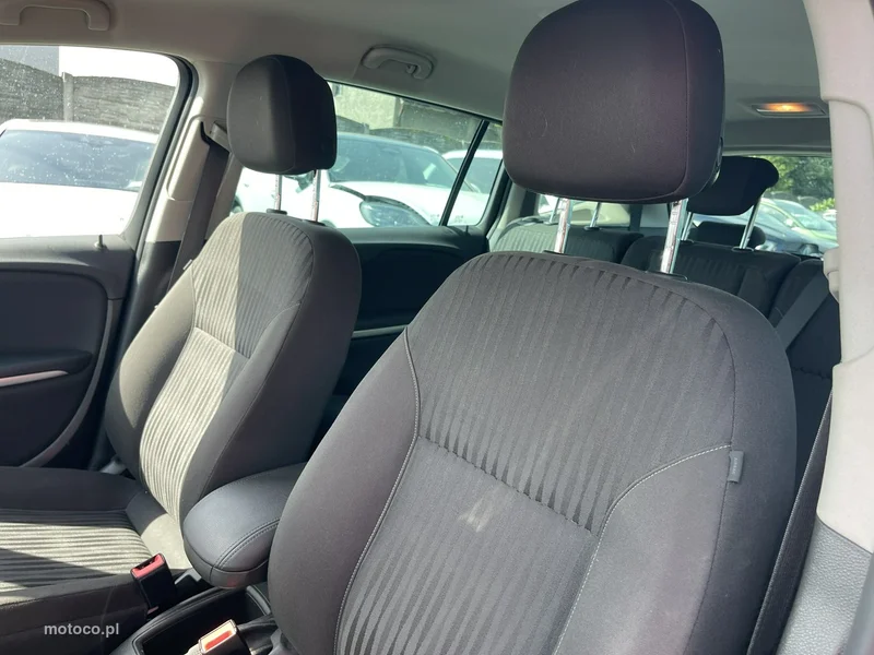 Opel Zafira C Tourer 10