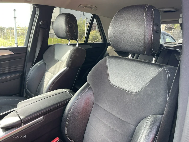 Mercedes-Benz ML W166 ML 250 11