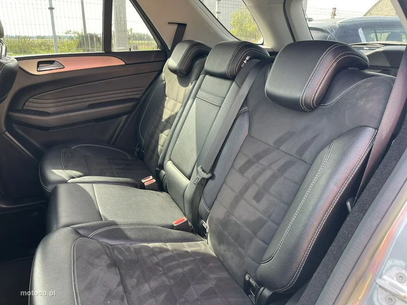 Mercedes-Benz ML W166 ML 250 12