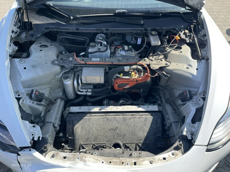 Tesla Model 3 15