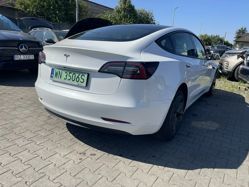 Tesla Model 3 5