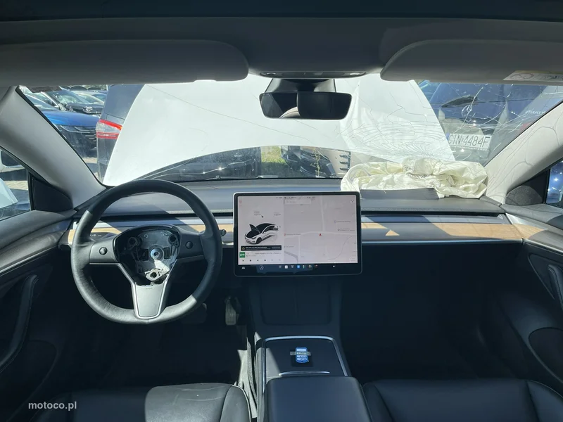 Tesla Model 3 9