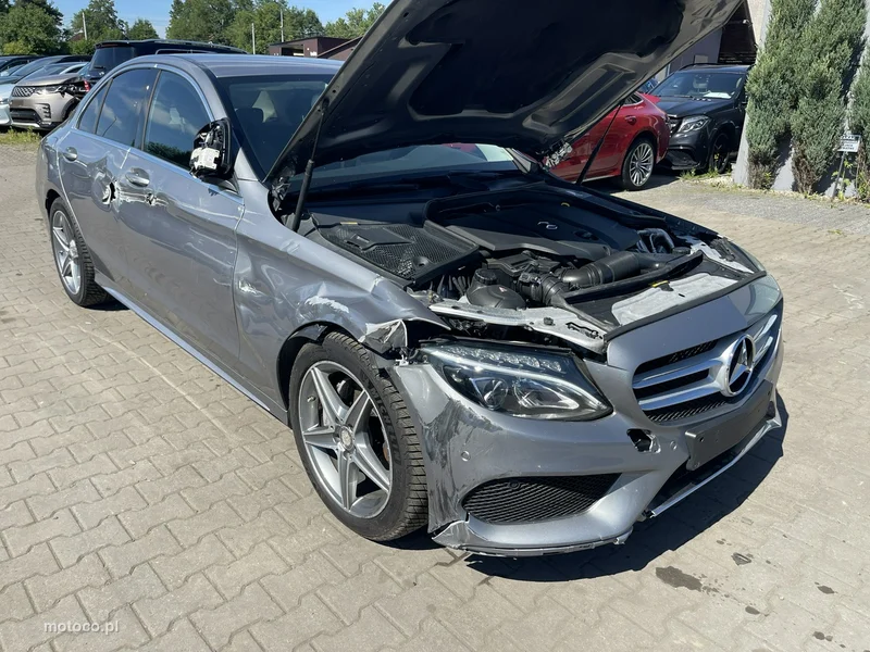 Mercedes-Benz Klasa C W205 C 220 3