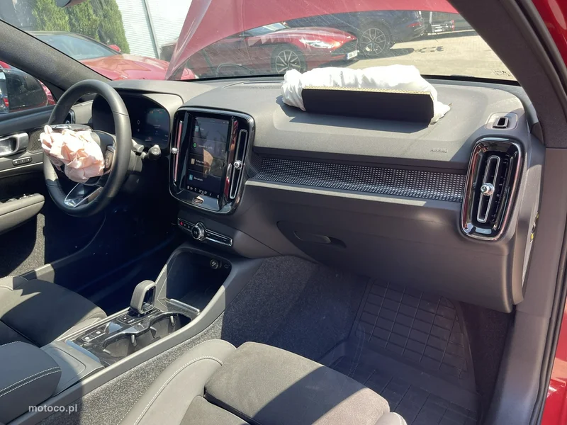 Volvo XC 40 11