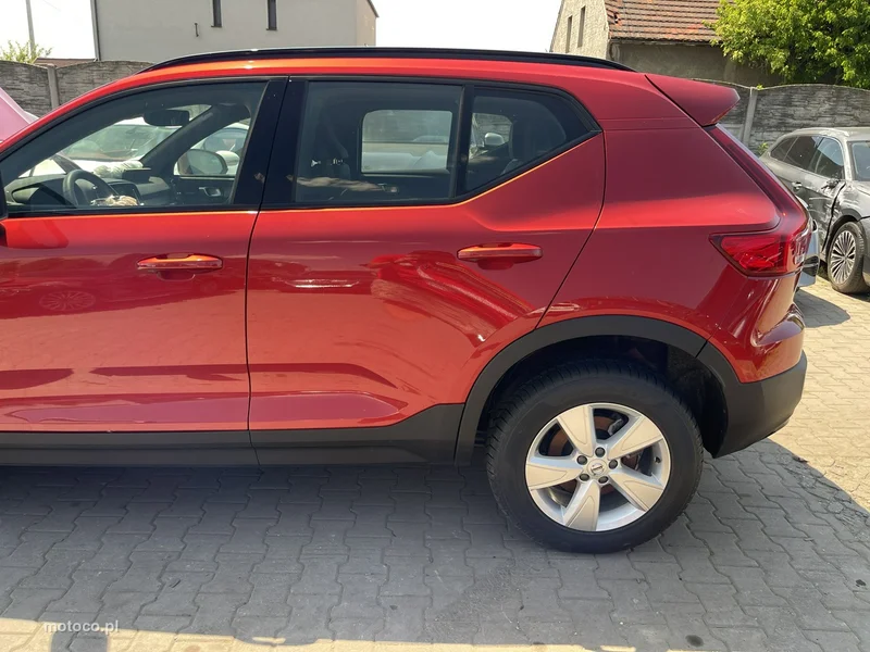 Volvo XC 40 4