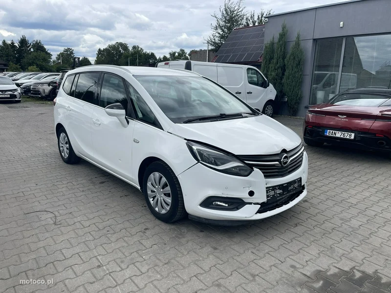 Opel Zafira C Tourer 3