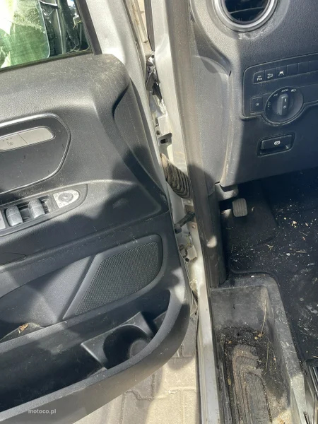 Mercedes-Benz Vito 5