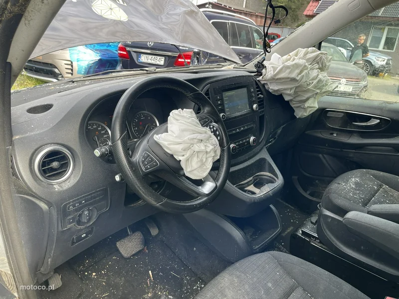 Mercedes-Benz Vito 9