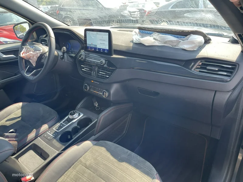 Ford Kuga III 9