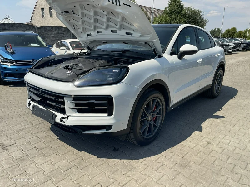 Porsche Cayenne 9YA Cayenne S 4
