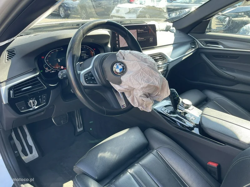 BMW Seria 5 G30 520 8