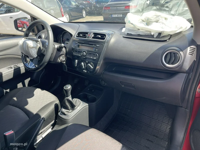 Mitsubishi Space Star 12