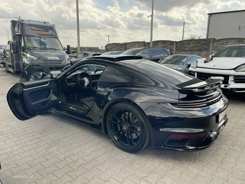 Porsche 911 992 14