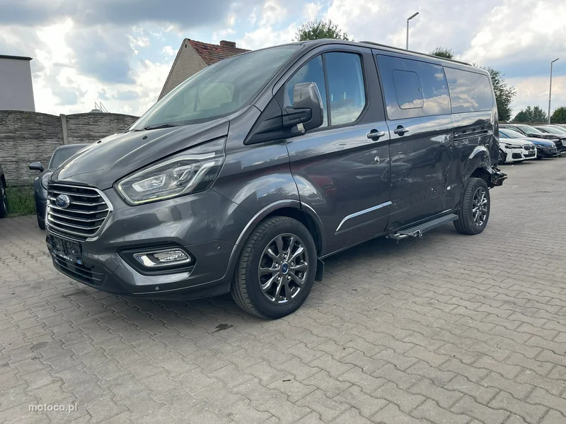 Ford Tourneo Custom 3