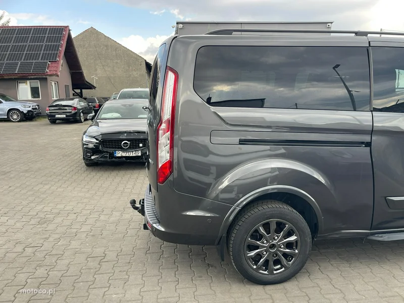 Ford Tourneo Custom 7