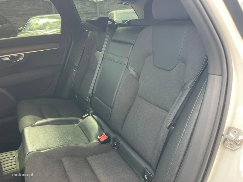 Volvo V90 Cross Country 16