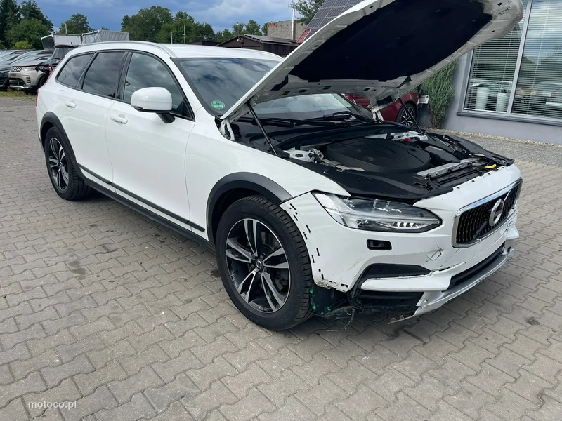 Volvo V90 Cross Country 5