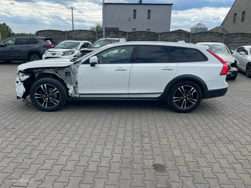 Volvo V90 Cross Country 7