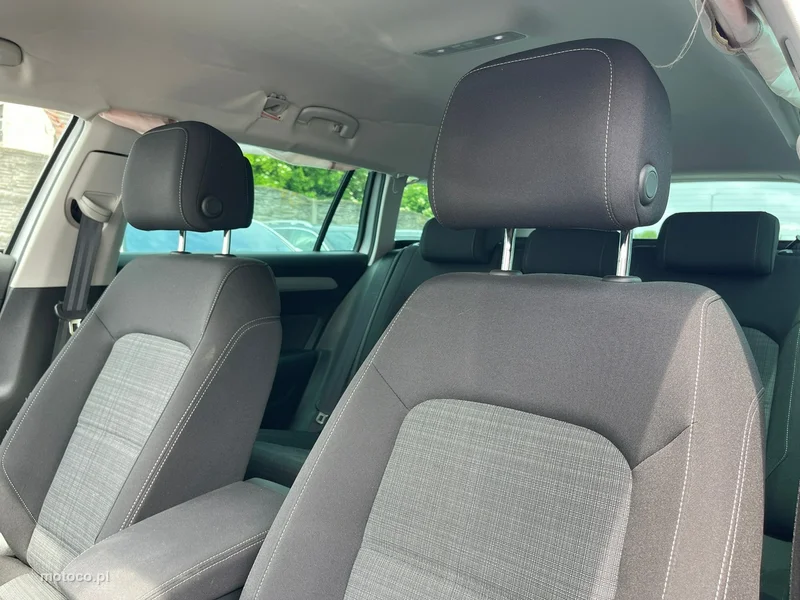 Volkswagen Passat Variant B8 15