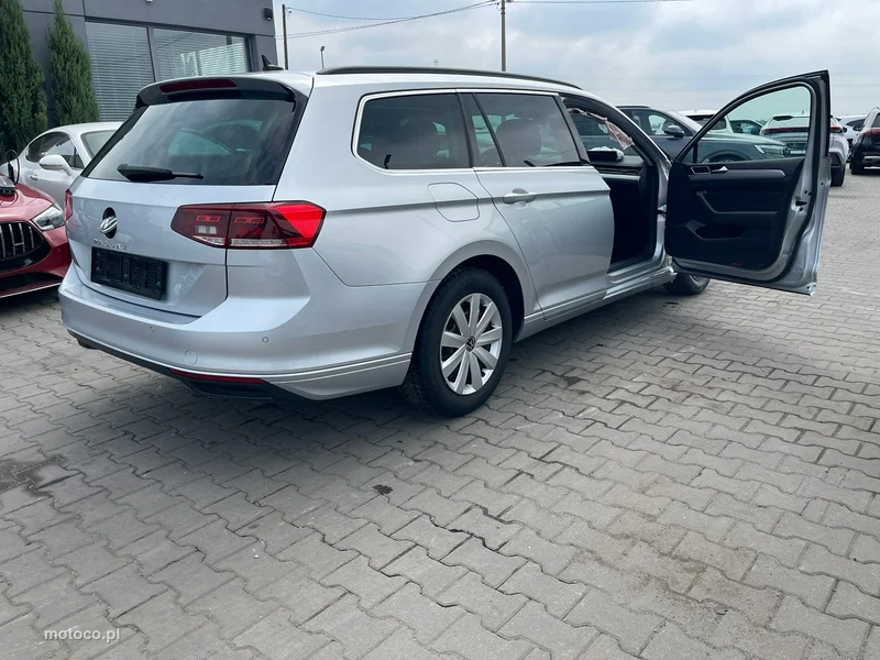 Volkswagen Passat Variant B8 4