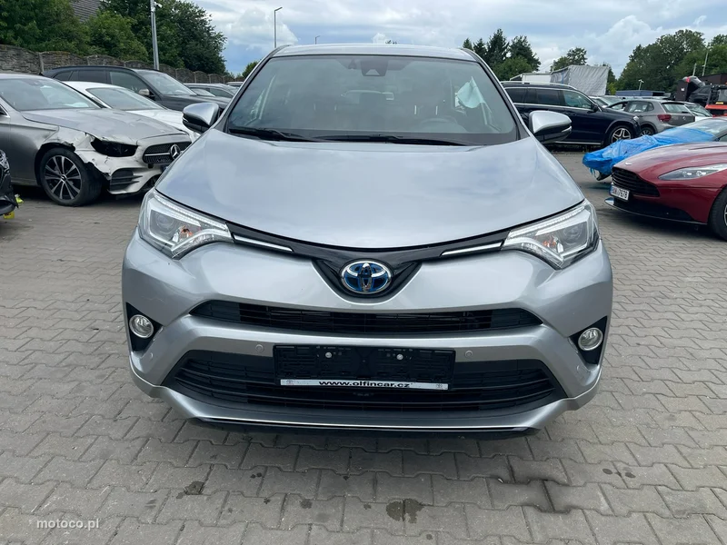 Toyota RAV 4 XA40 8