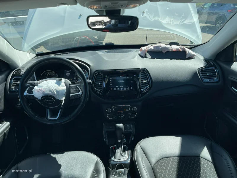 Jeep Compass 8