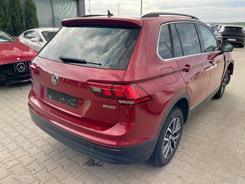 Volkswagen Tiguan AD 5