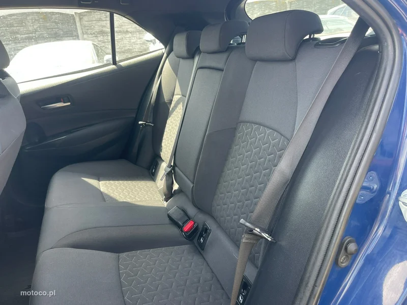 Toyota Corolla E210 9