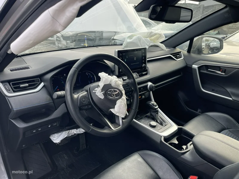 Toyota RAV 4 XA50 9