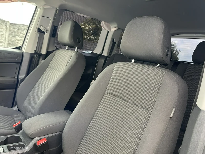 Volkswagen Caddy V 10