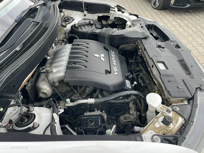 Mitsubishi Outlander 14
