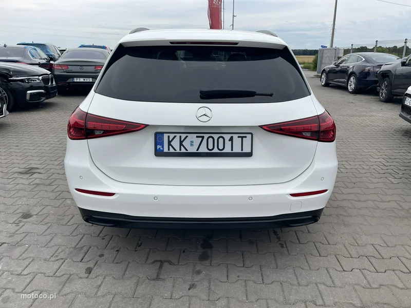 Mercedes-Benz Klasa C W206 C 220 3