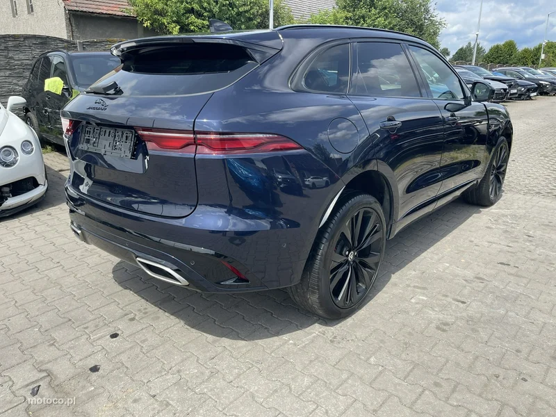 Jaguar F-Pace 2