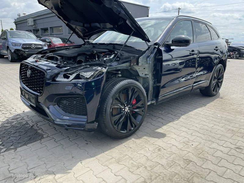 Jaguar F-Pace 6