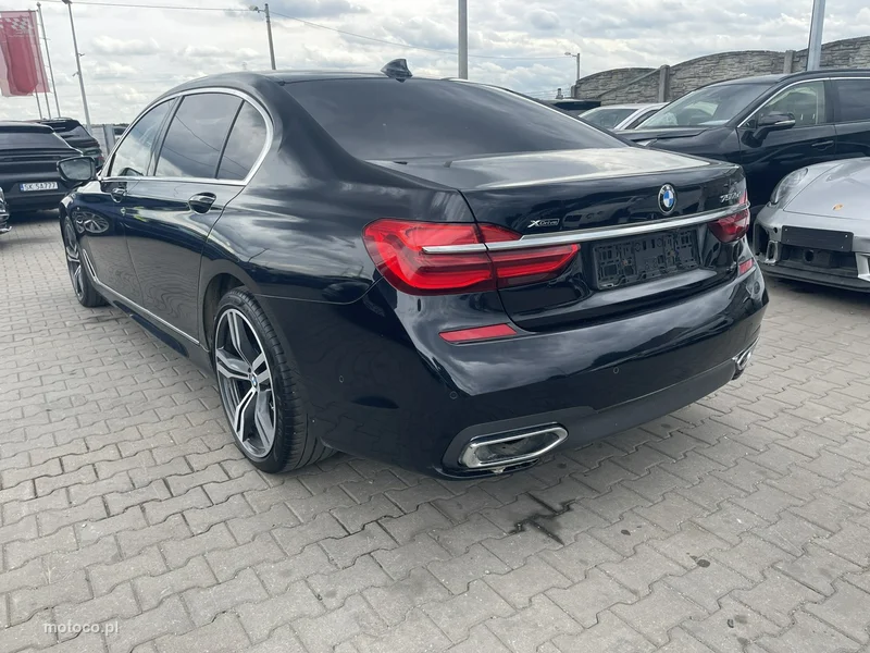 BMW Seria 7 G11 750 2