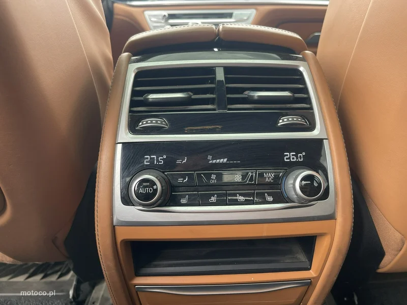 BMW Seria 7 G11 750 14