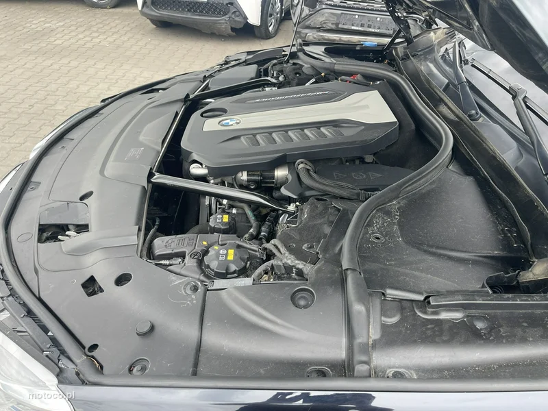BMW Seria 7 G11 750 16