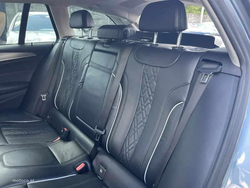 BMW Seria 5 G30 540 14