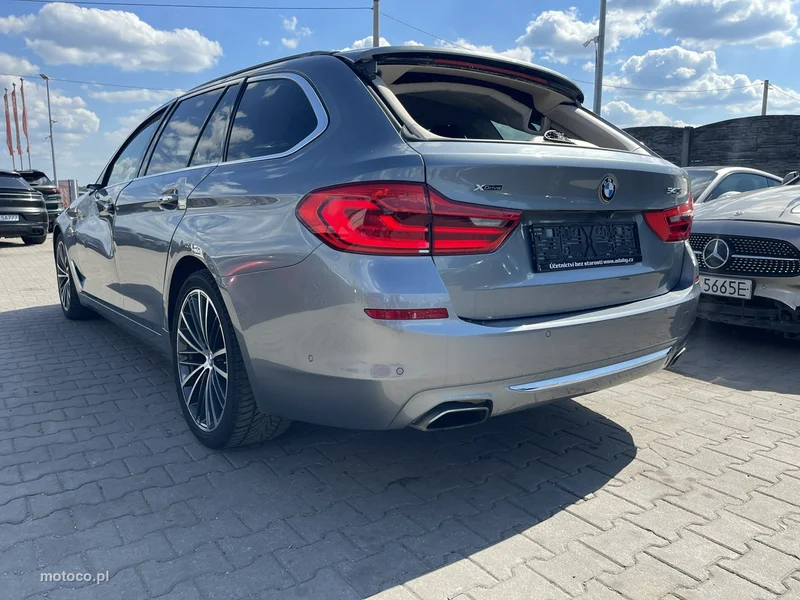 BMW Seria 5 G30 540 6