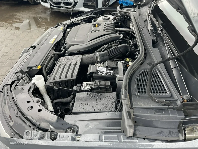 Volkswagen Golf VIII 21