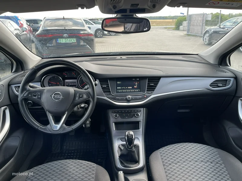 Opel Astra K 9