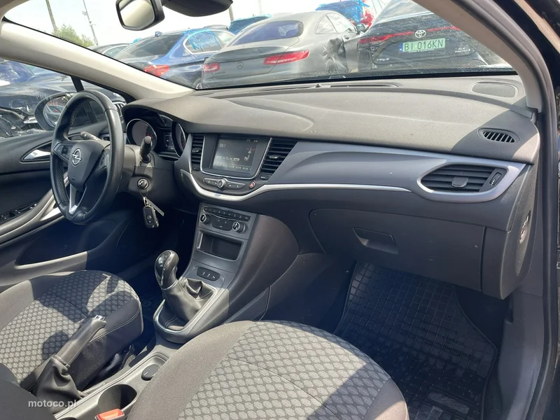 Opel Astra K 10